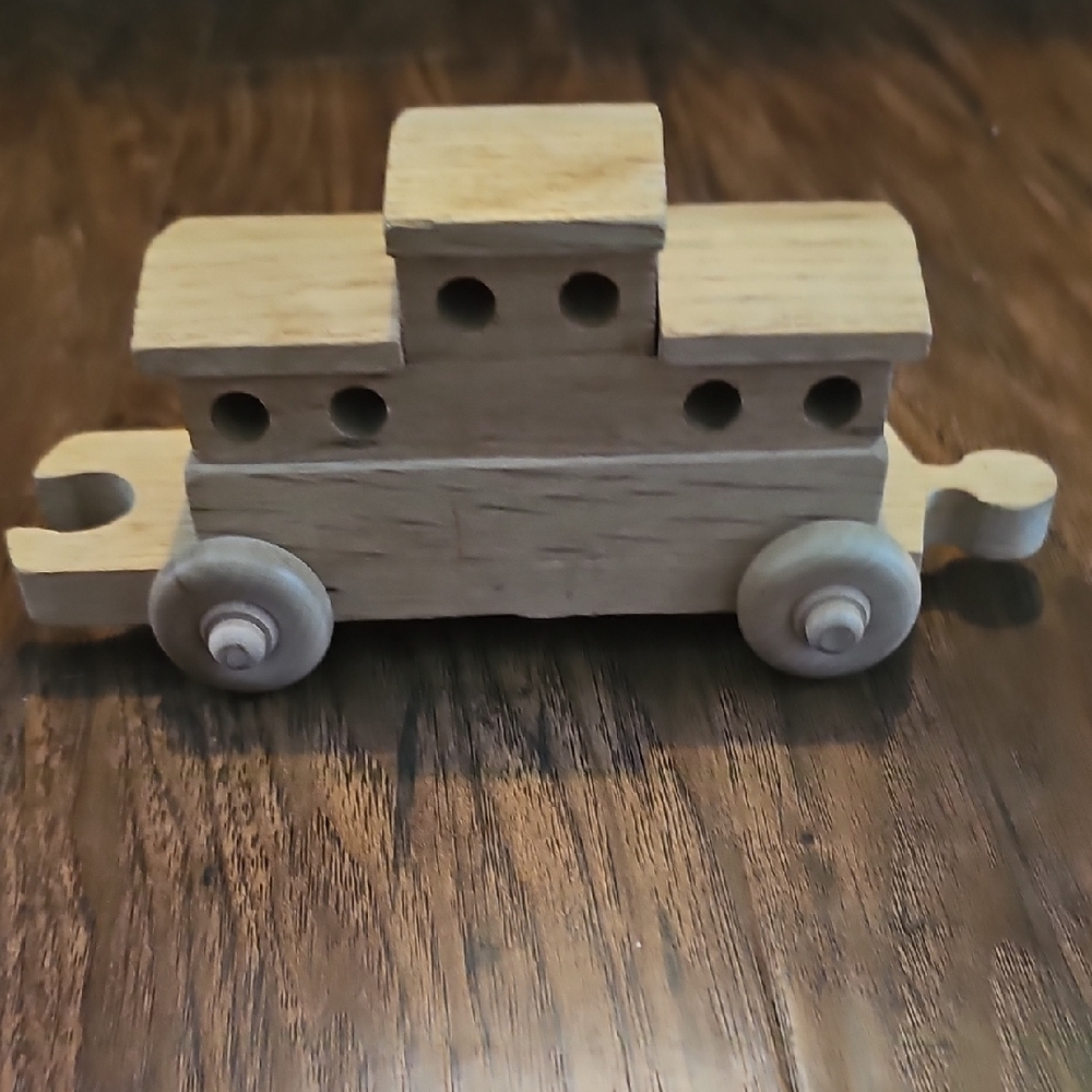 BOGO🎀 4pc Wooden Train Set for Kids - Picture 6 of 8